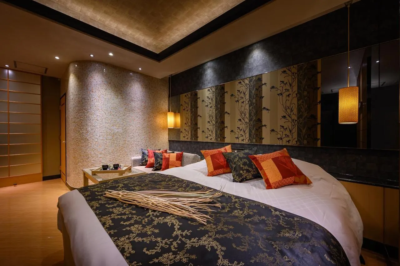 Hotel C.Kohoku 川崎町