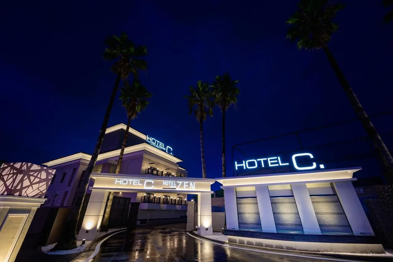 Hotel C.Kohoku 川崎町